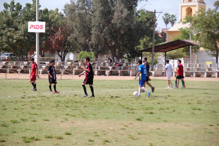 Con una gran participación se desarrollan las ligas deportivas de Pro-familia de Jornaleros IAP