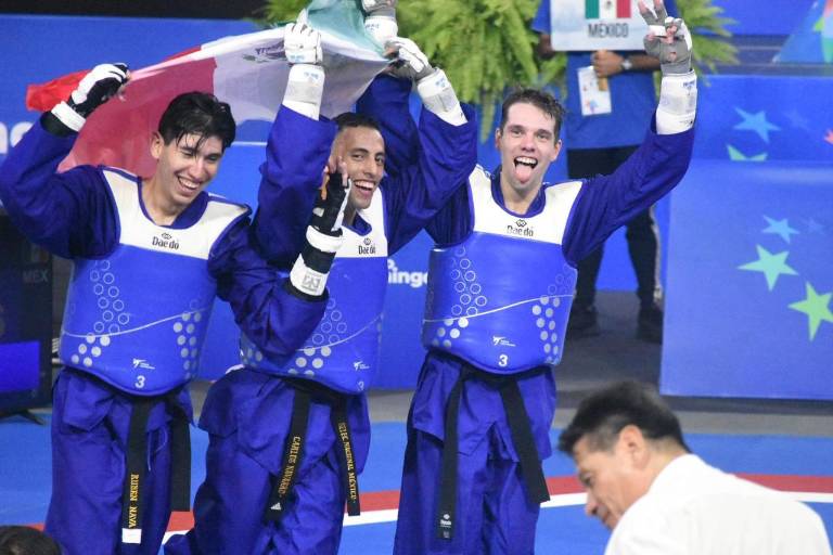 México se lleva los 2 oros por equipos, en el cierre del taekwondo