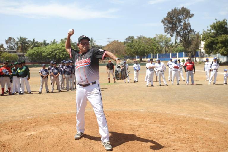 Inauguran temporada primavera-verano de la Liga Intersindical de Beisbol