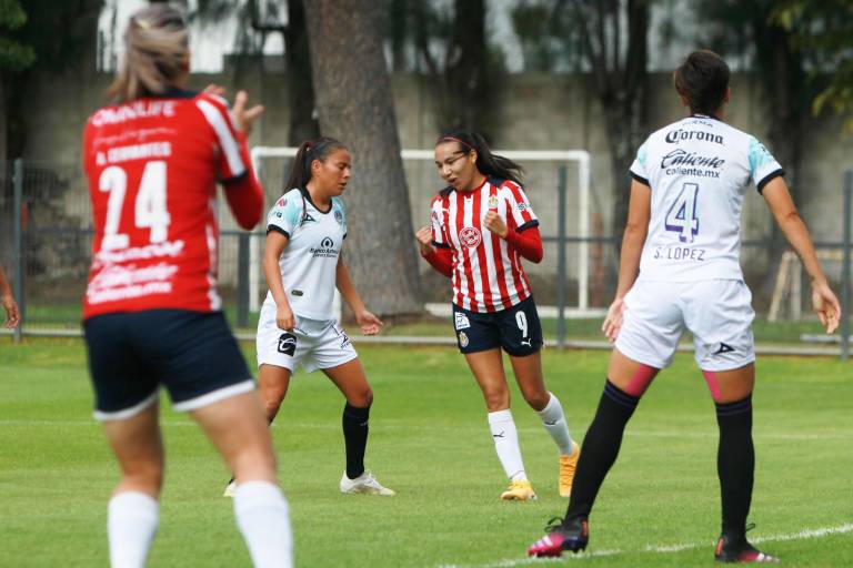 Cañoneras sufren ante Chivas su sexta derrota del Apertura 2021
