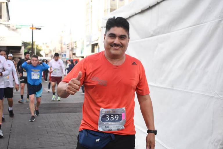 Corren por la paz en Sinaloa en el Maratón Internacional de Culiacán 2025