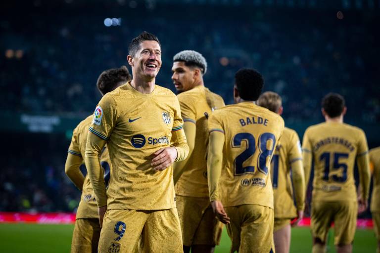 Barcelona vence al Betis y reafirma su liderato