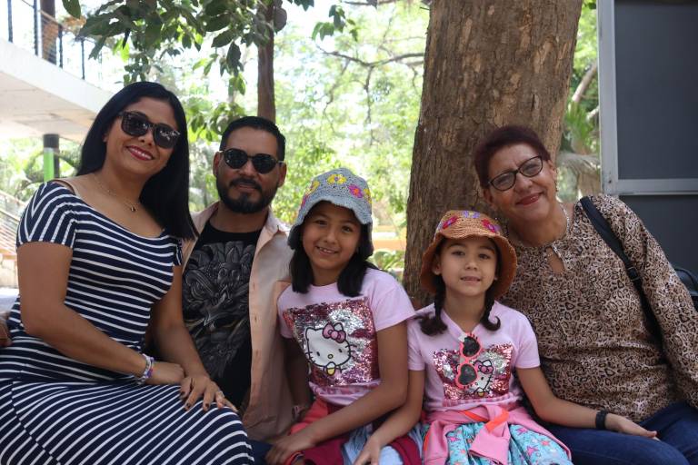 Disfrutan de un paseo salvaje en el Zoo de Culiacán