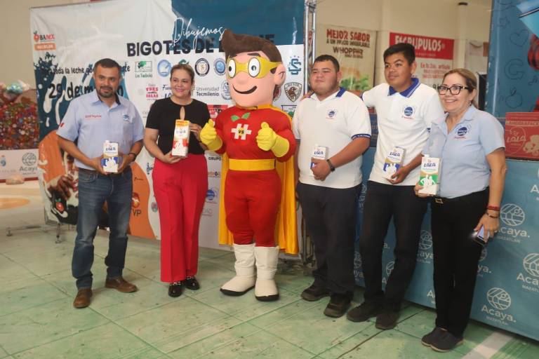 Apoyan mazatlecos campaña del Banco de Alimentos