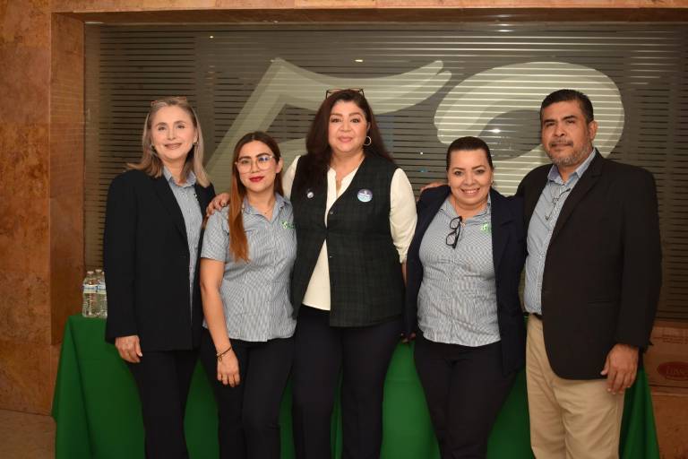 Participan padres de familia y maestros en su tradicional Magna Conferencia