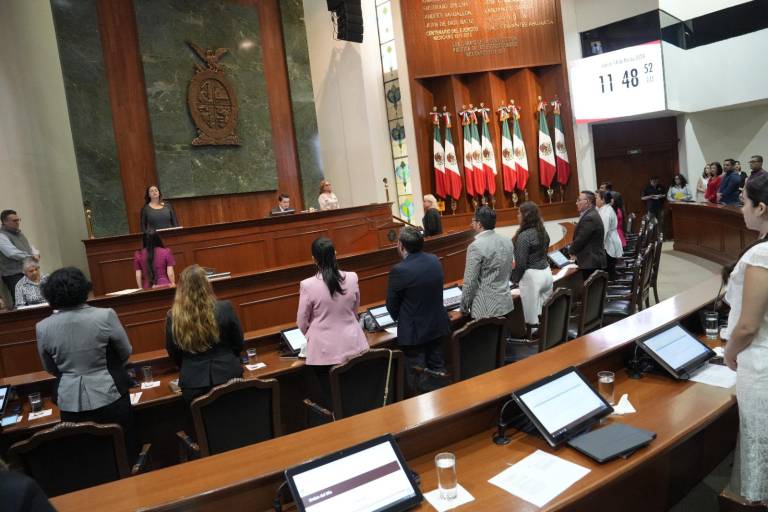Plantean pena con cárcel por impedir amamantar en público