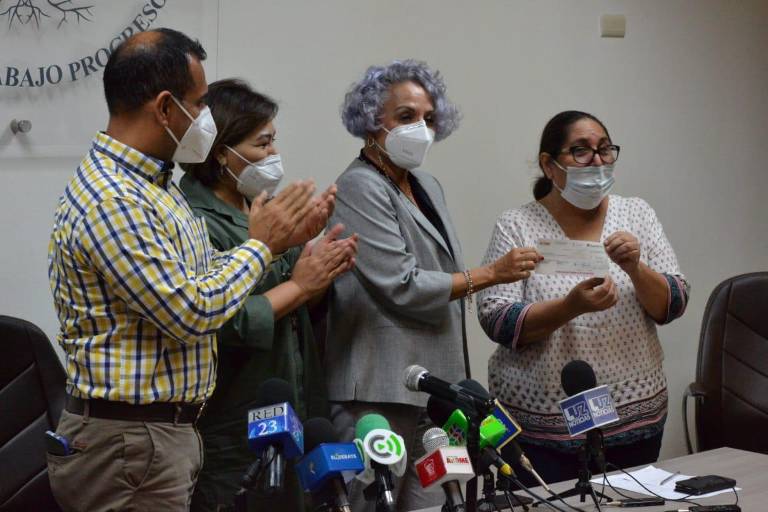 Gobierno de Ahome aporta un millón de pesos a la UPES para construcción de auditorio