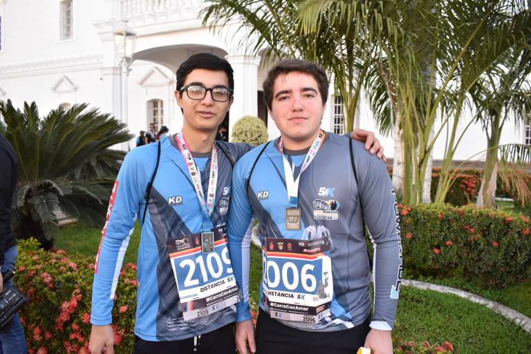 ‘Corren por Amor’ en Maratón Internacional de Culiacán