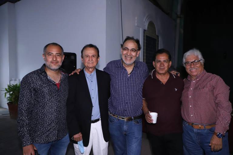 El cineasta Óscar Blancarte recibe emotivo homenaje