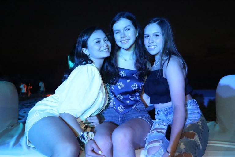 Protagoniza Andrea Medina Rice inolvidable fiesta de 15 años