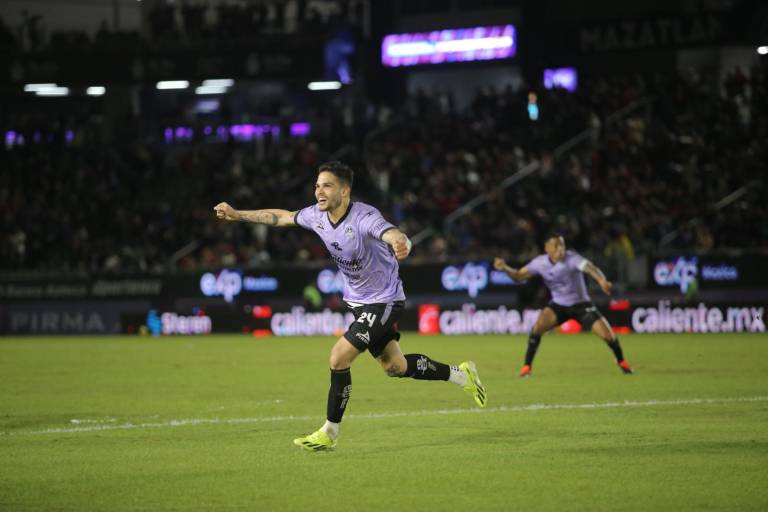 Mazatlán FC salva el empate ante Chivas de manera agónica