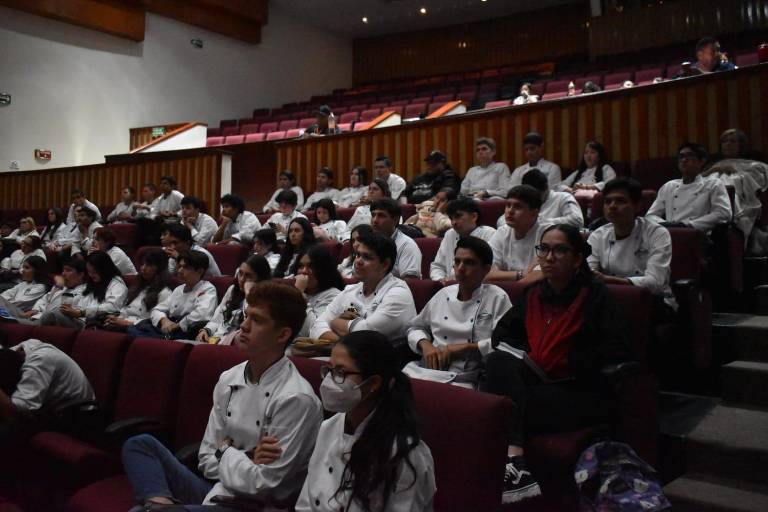 El secreto de Wings Army es sabor, innovación y calidad: Martín Santaella