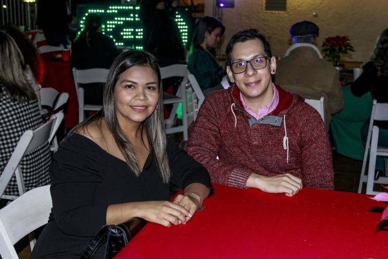 Con piñatas, rifas y música realiza su posada el Instituto de Neurociencias y Educación de Sinaloa