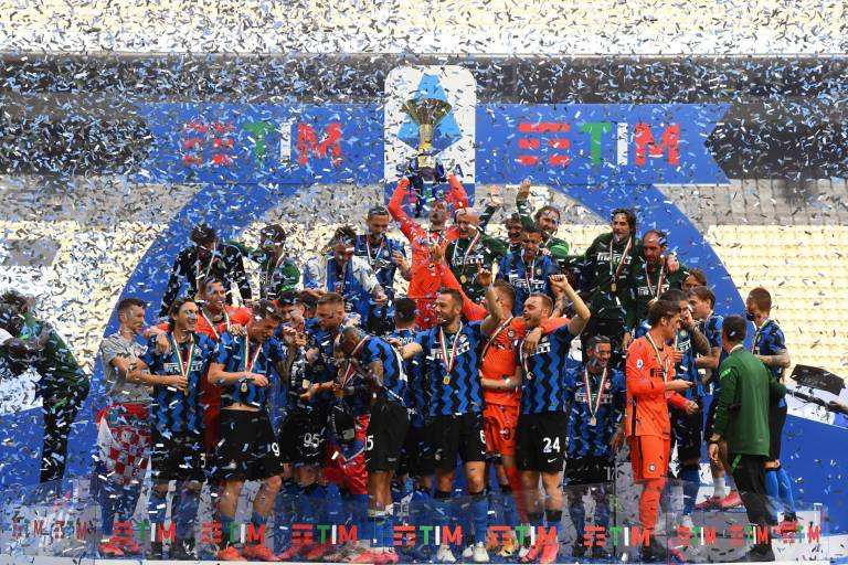 Inter goleó a Udinese y festejó el Scudetto en la Serie A