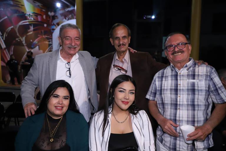 El cineasta Óscar Blancarte recibe emotivo homenaje