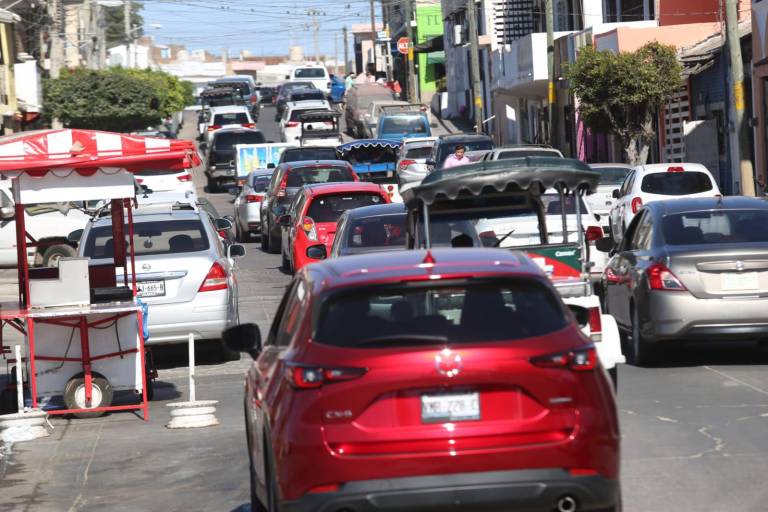 Ya está el caos vial por cierre del malecón, ¡sáquele la vuelta!