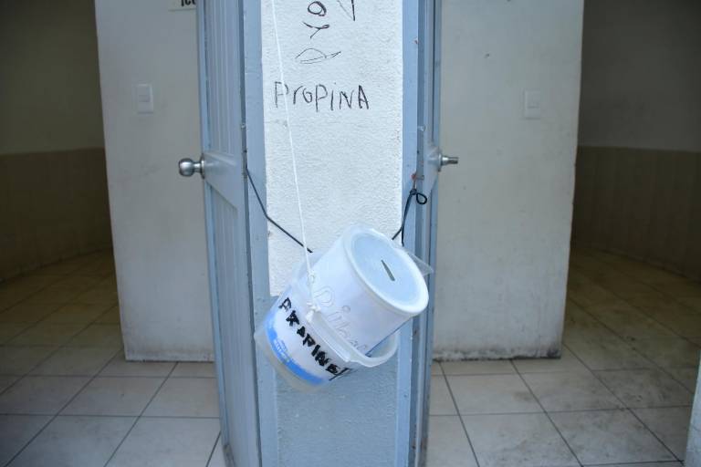 Fotonota | Esperan que en el nuevo Hospital General haya mejores condiciones en baños