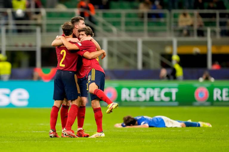 España acaba con el récord invicto de Italia y avanza a la final de la Nations League