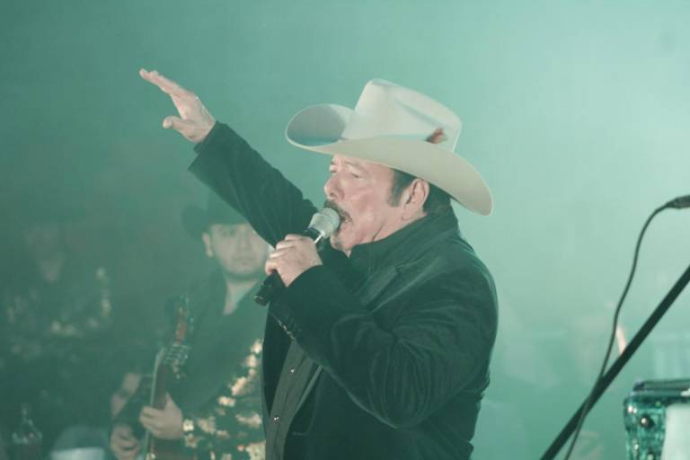 Arranca el Palenque Navolato 2021 con la presencia de Lalo Mora