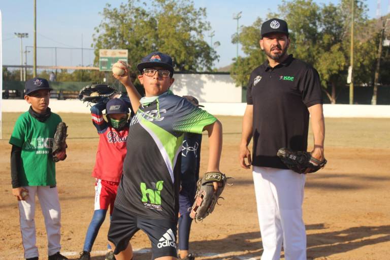 Juan José Pacho encabezará este viernes las Clínicas de Beisbol gratuitas en Mazatlán