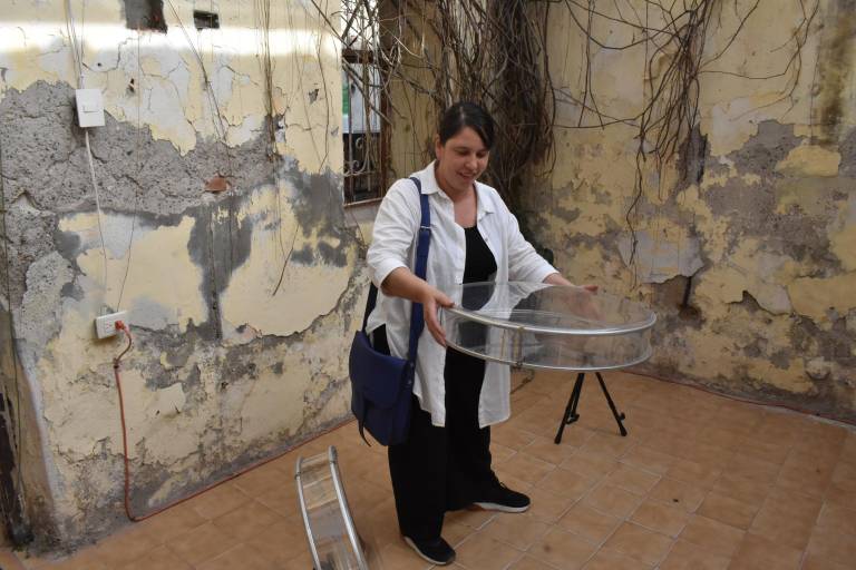 Inicia Todos Ponen Feria con performance de Fritzia Irízar