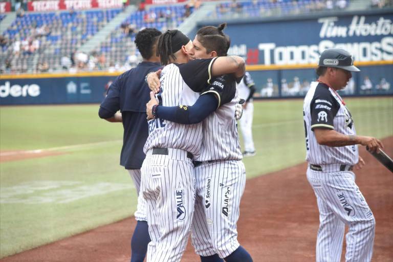 Sebastián Elizalde comanda a peloteros de Tomateros de Culiacán en la Liga Mexicana de Beisbol