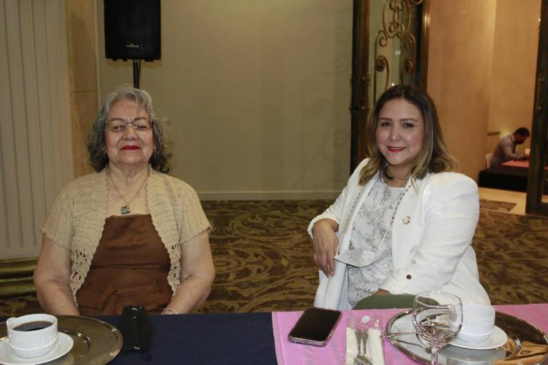 Integrantes de AMEXME Culiacán comparten sus experiencias