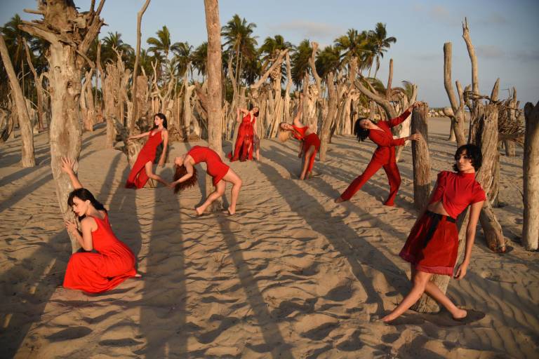 Estudiantes de danza contemporánea en Mazatlán apuestan por la Resiliencia en su baile de graduación