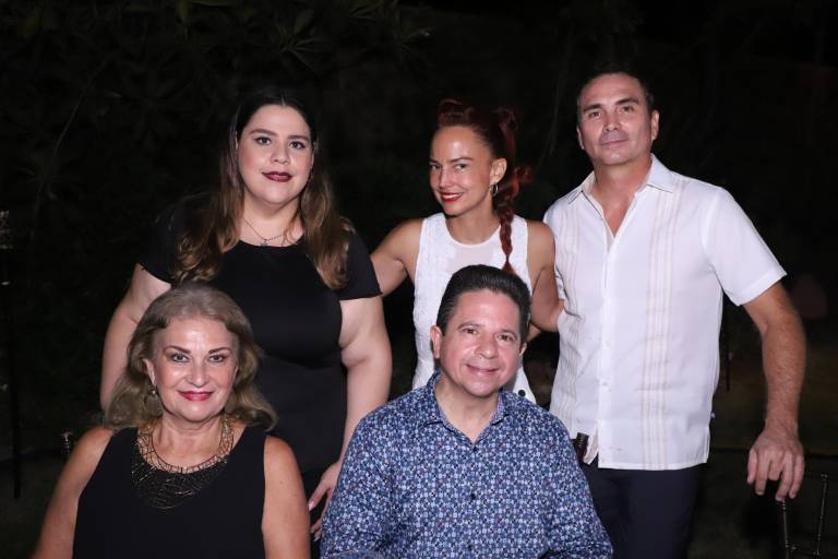 Prueban los sabores de Sinaloa en cena benéfica