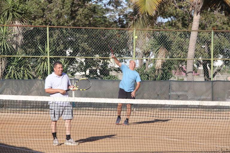 Delfino Torres y Adalberto Osuna suman valioso triunfo en el Torneo del Pavo 2021 del Muralla