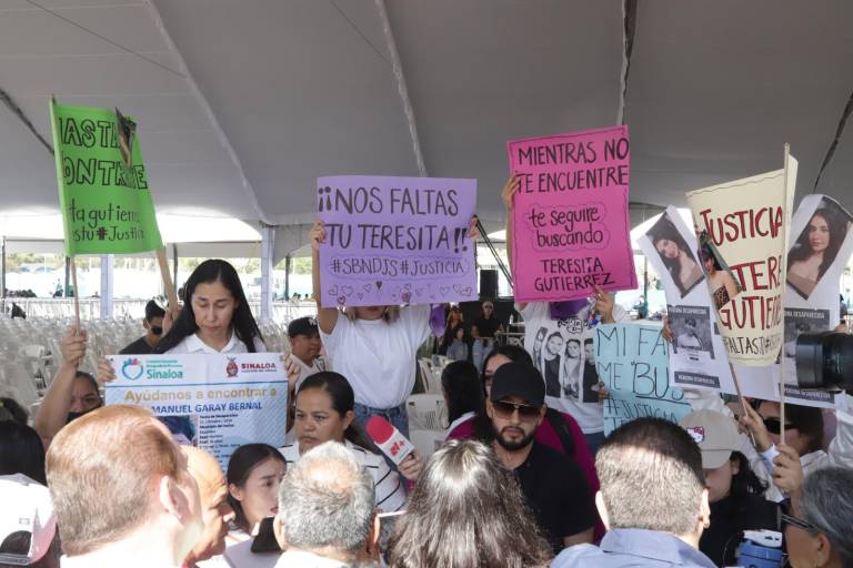 Piden personas con familiares desaparecidos a Sheinbaum apoyo para encontrarlos