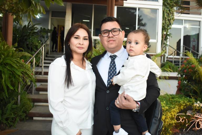 Egresa nueva generación de especialistas en Gerontología y Autismo