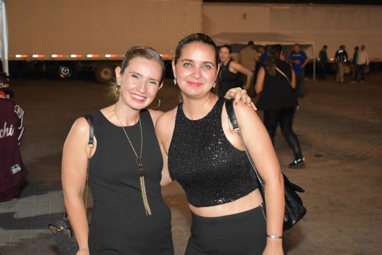 Disfrutan sinaloenses del concierto del adiós de OV7
