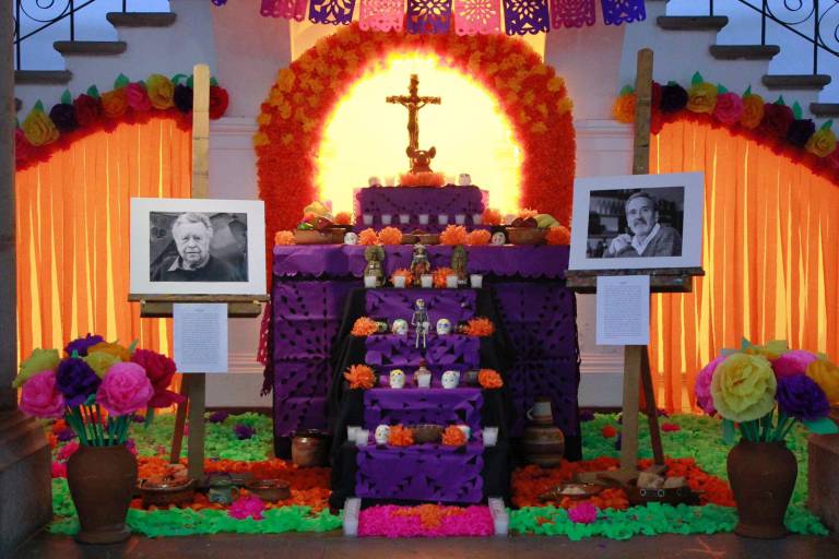 Celebran la muerte con altares, comida, música, danza y arte