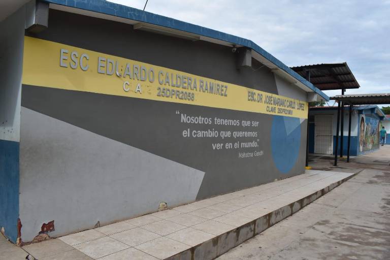 Colapsa sistema eléctrico de primaria de Culiacán tras ‘Norma’ y alumnos toman clases desde casa