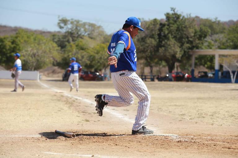 Miravalles cierra rol en la cima de la Segunda Fuerza del Club Chololos