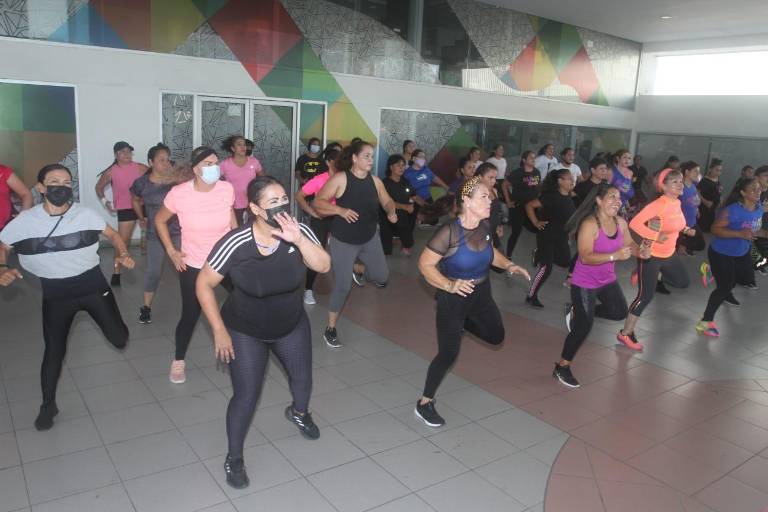 Con gran éxito se celebra la Máster Class Zumba Fitness y Ritmos Latinos Por Una Noble Causa