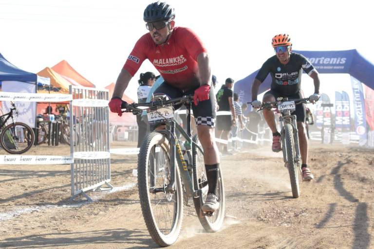 Dominan Amando Martínez y Patricia Vázquez carrera Las 6 Horas del Seis