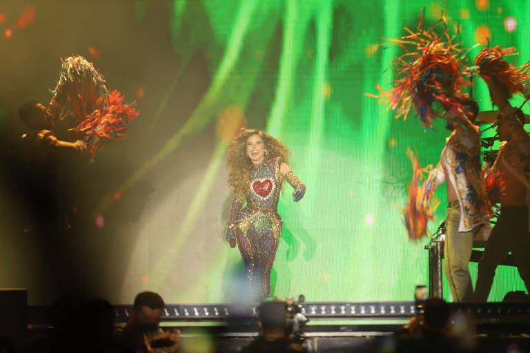 Brinda Gloria Trevi un concierto en honor a Scarleth I, Reina Infantil del Carnaval de Mazatlán