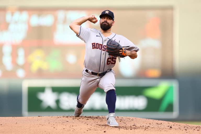 Sinaloense José Urquidy sale sin veredicto por los Astros