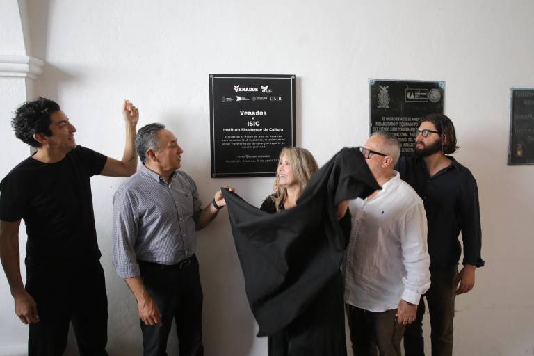 Revelan placa conmemorativa de la remodelación del Museo de Arte de Mazatlán