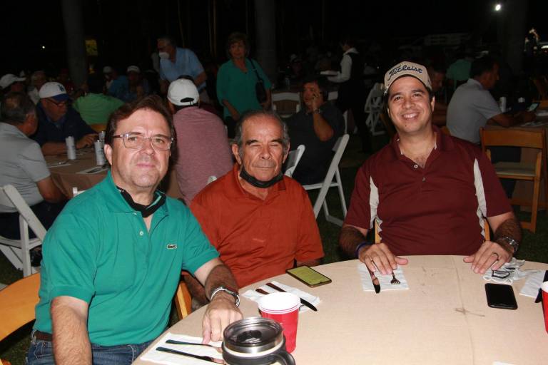 Golfistas viven amistosa competencia en el Country Club de Culiacán
