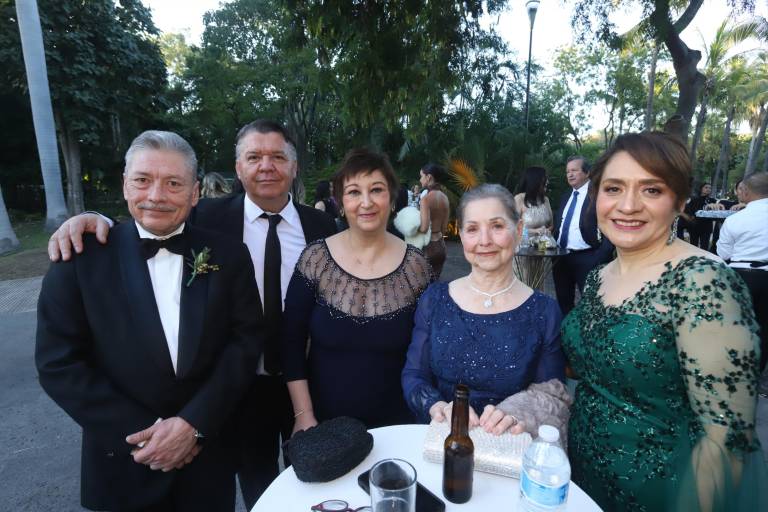 Celebran María Fernanda Clouthier y Guillermo Tejeda su unión en el Jardín Botánico