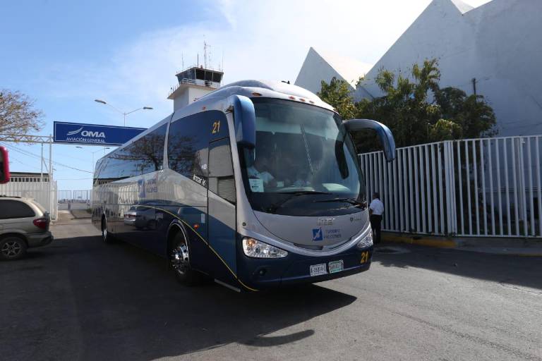 Los Rojinegros del Atlas ya están en Mazatlán para su duelo ante los Cañoneros