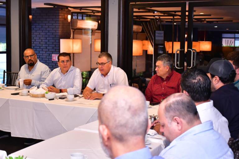 Acuerdan sector inmobiliario de Mazatlán y el Alcalde trabajar por un crecimiento ordenado y de cero tolerancia