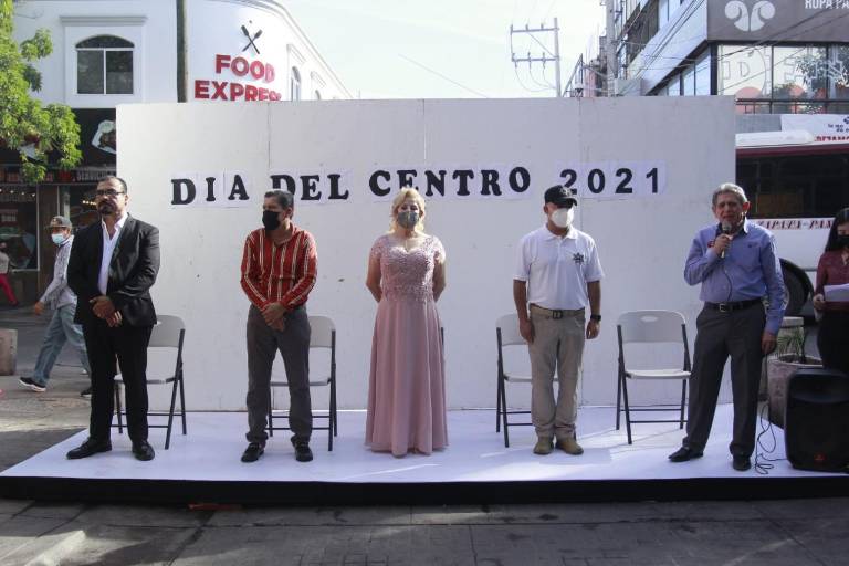 Celebran en el Centro de Culiacán la segunda edición del Día del Comerciante