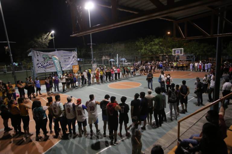 Inauguran Torneo de Baloncesto Wolves-I. H. Organic Fruits, en Casa Hogar