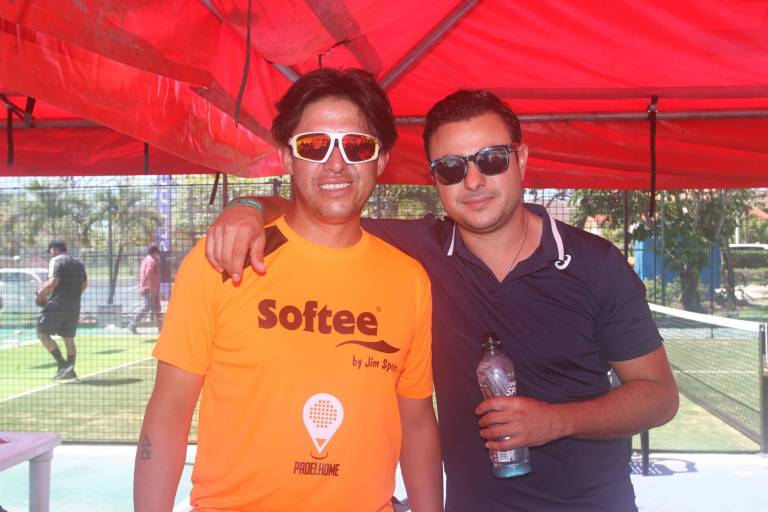 Conviven en el primer Torneo de Pádel en Estrella del Mar