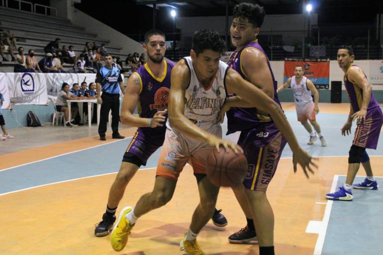 Delfines de Mazatlán sigue con inercia ganadora