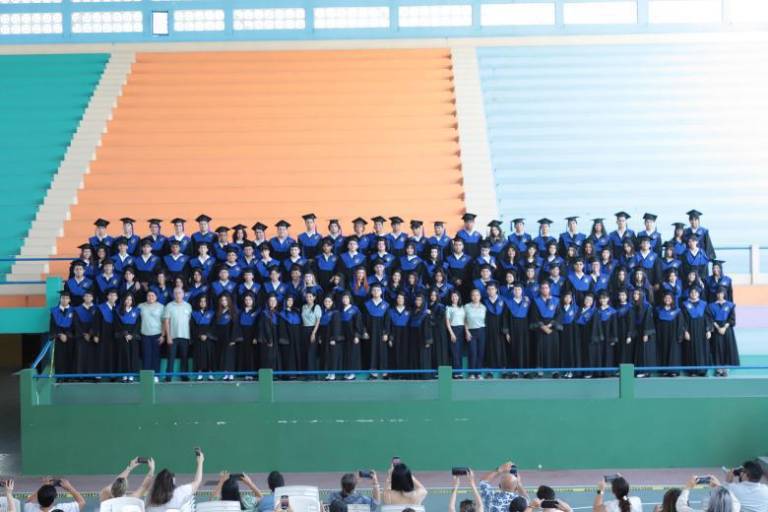 La generación 70 del ICO agradece a Dios culminar su bachillerato